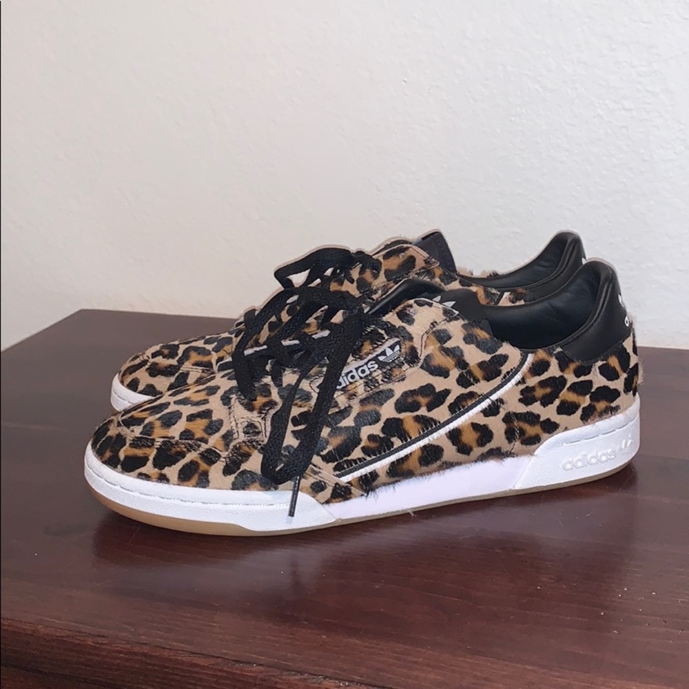 Adidas continental 80 shoes. Men’s 10.5,women’s 12